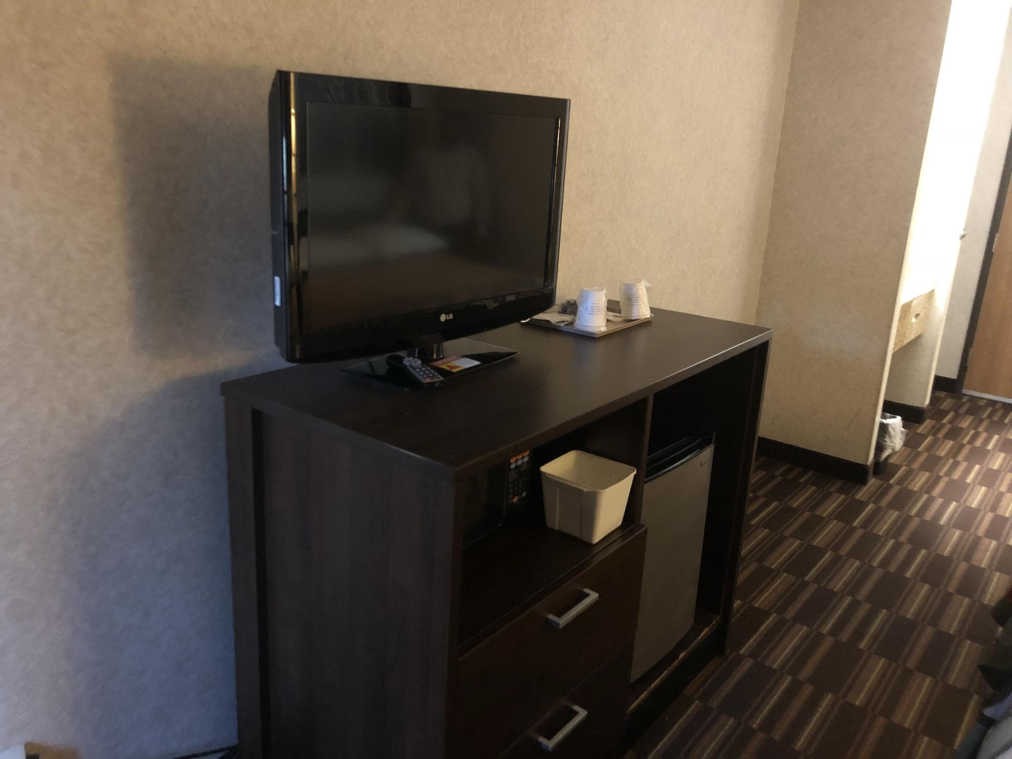 ซูเปอร์ 8 บาย วินด์แฮม เวสต์สปริงค์ฟิลด์/รูท 5 Hotel เวสต์สปริงฟิลด์ ภายนอก รูปภาพ